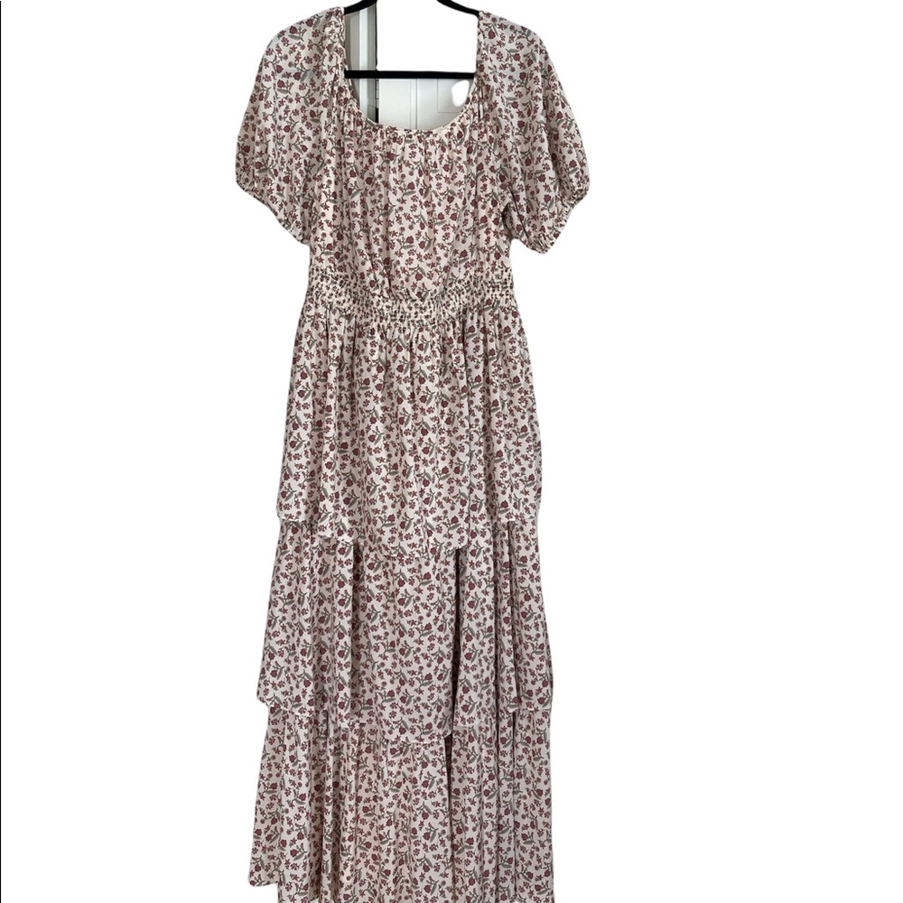 Gal meets glam tired maxi dress.